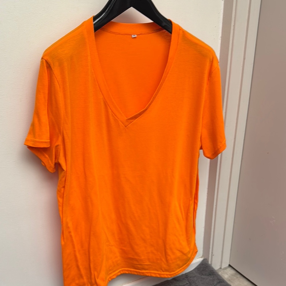 Vibrant Orange V-Neck T-Shirt 2XL (used)